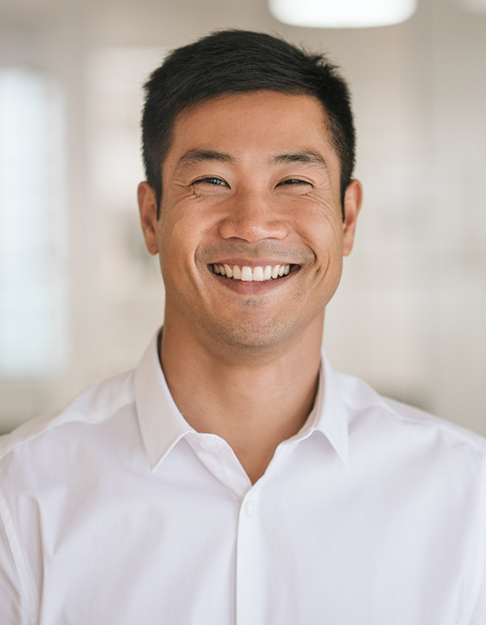 Expert-image-700×900